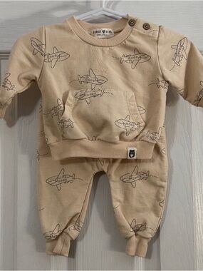 Rabbit + Bear Baby Boy Cream Airplane 100% Organic Cotton Matching Set